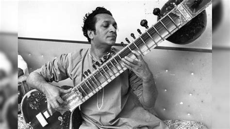 Pandit Ravi Shankar gets posthumous Grammy nomination - News18