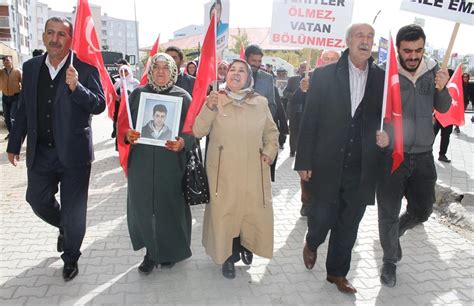 Van Da Hdp Yi Sorumlu Tutan Aileler Eylemlerine Devam Ediyor Son Dakika