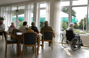 Nursing Home Ratings From Medicare and Yelp