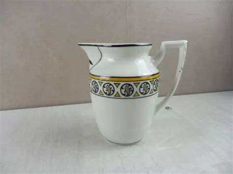 Ancien Pichet Cruche Lait D Cor Noir Et Jaune En Porcelaine De