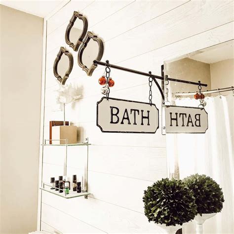 Clever Ways To Incorporate Farmhouse Bathroom D Cor