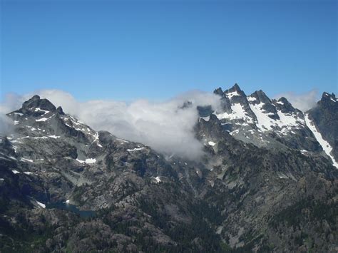 Chikamin Peak Clouds And Lemah Mt Martin Schrattenholzer Flickr