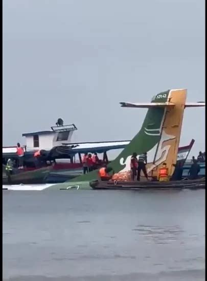 Muertos Ca Da Avi N En Lago Victoria De Tanzania