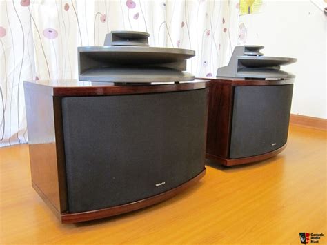 Classic Technics SB E200 Speakers In Beautiful Rosewood Finish Photo