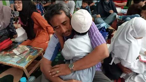 Ayahku Pahlawanku Ayahku Idolaku Tkit Harapan Bunda Semarang Sit