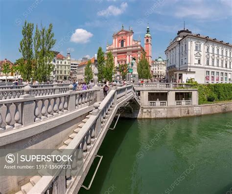 Tromostovje Triple Bridge Ljubljana Slovenien Superstock