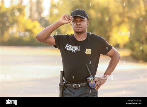 African American Police Officer Hi Res Stock Photography And Images Alamy