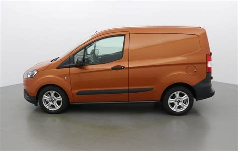 Annonce Utilitaire FORD TRANSIT COURIER TREND 100 ECOBOOST ESSENCE 19