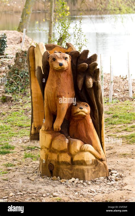 Otter Wood Carving Hi Res Stock Photography And Images Alamy