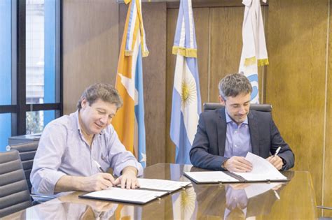 Gustavo Melella Firm Un Convenio Con El Cfi Diario El Sure O