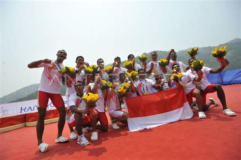 EMAS PERAHU NAGA PUTRA ANTARA Foto