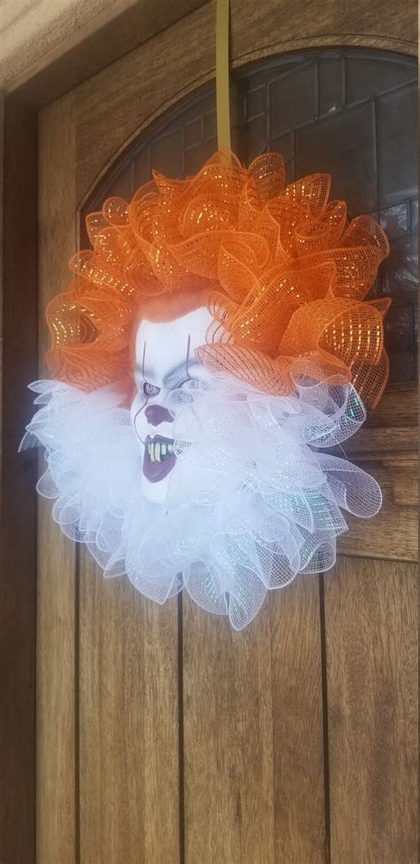 Pennywise Wreath Creepy Wreath Clown Wreath Scary Wreath Etsy