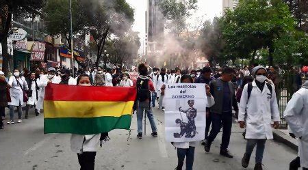 Médicos bolivianos retoman las calles tras rechazar el preacuerdo del