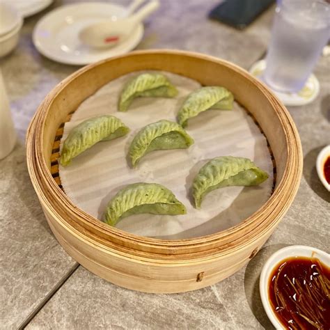 Din Tai Fung Sengkang Singapore Steamed Vegetarian Dumplings Review