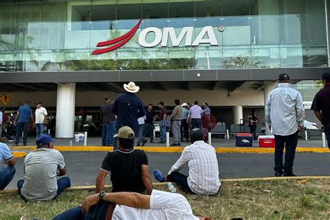 Productores agrícolas liberan el aeropuerto de Culiacán Sinaloa