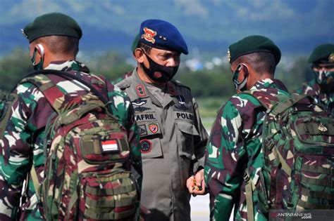 Anggota Tni Bergabung Dengan Satgas Tinombala Kejar Teroris Di Poso