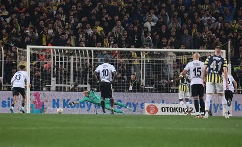 TRT Spor on Twitter Enner Valencia nın penaltı vuruşunda direğe