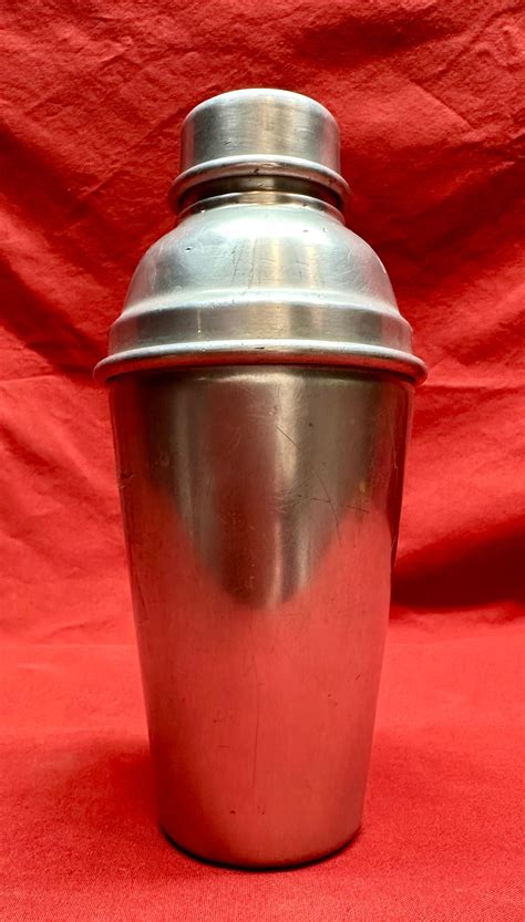 Vintage Silver Metal Aluminum Cocktail Shaker With Strainer Universal No 7621 Landers Frary