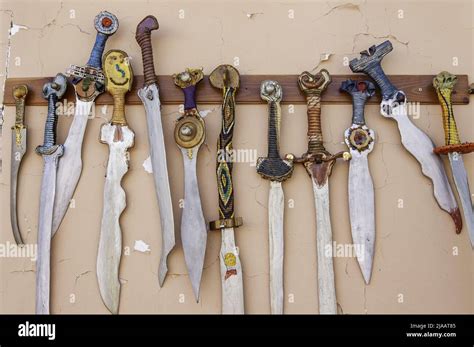 Arabic Sword Antique Hi Res Stock Photography And Images Alamy