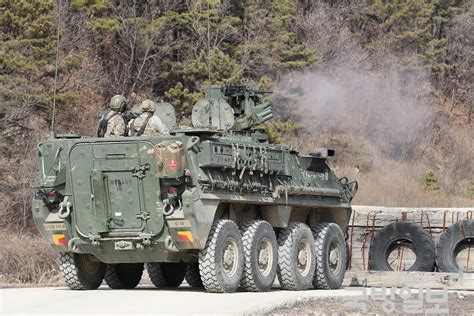 US Army M1126 Stryker APC : r/TankPorn