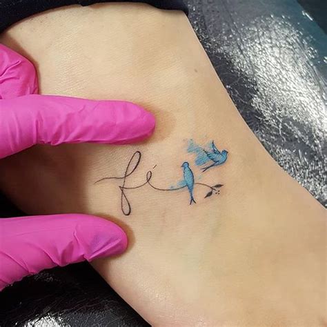 Tatuagens escrito fé Dezenas de imagens para inspirar você