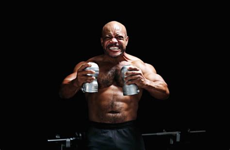 Messieurs Combinez Votre Plaisir Coupable Et La Muscu Avec Ce Sex Toy Japonais De 4 KilosDozoDomo