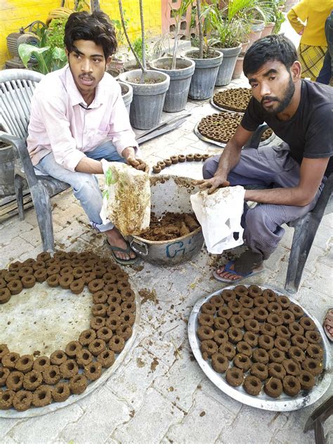 Diyas And Idols Made Out Of Cow Dung For Diwali A Step Towards An Eco