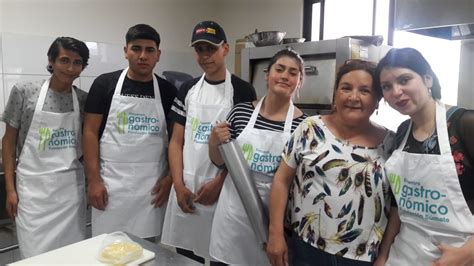 Competencia De Pizzas Plato Estrella Del V Encuentro Gastron Mico De