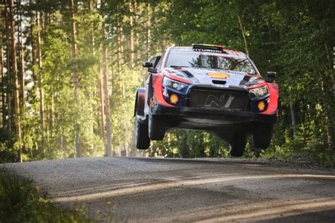 WRC Rallye DEurope Centrale Thierry Neuville Le Plus Rapide Lors De