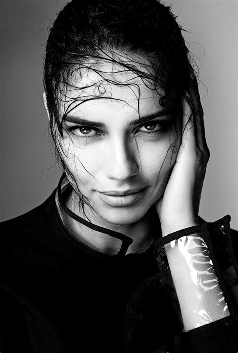 Адриана Лима в фотосессии Стивена Мейзела для журнала Vogue Italia ...