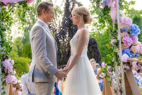 Debbie Gibson And Robert Gant Have A Wedding Of Dreams On Hallmark