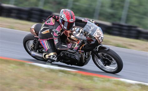 Motoamerica Moore Dominates Royal Enfield Btr Q1 At Barber