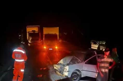 Vídeo Colisão Entre Quatro Veículos Deixa Oito Pessoas Feridos Na Br