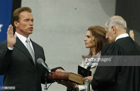 Governors Arnold Schwarzenegger Photos And Premium High Res Pictures