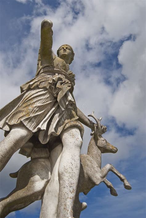 Diana statue stock image. Image of mythology, hunt, powescourt - 19741581