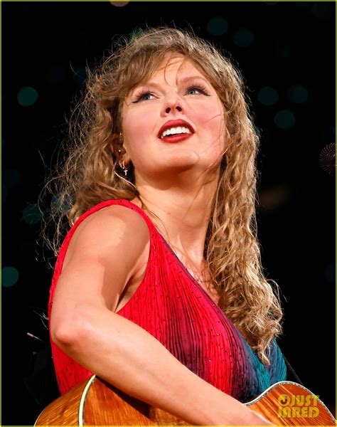 Taylor Swift Debuts 4 New Costumes For Eras Tour In Miami Including A