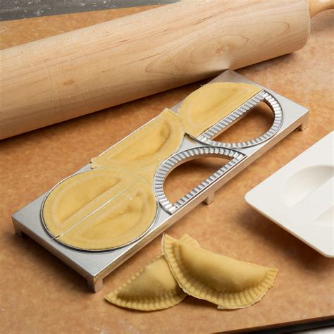 Dumpling Maker Pierogi Press 6 Count