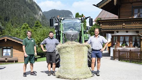 Das Helfen Geht Weiter Bio Heuballen Geliefert Molkerei