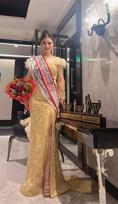 Myanmars Mrs Moon Wins Three Awards In Mrs Supermodel Worldwide