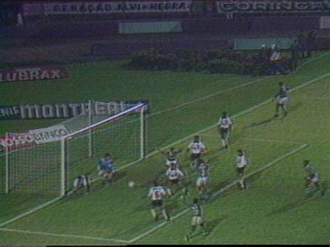 Em 1990 Corinthians vence o Fluminense por 1 a 0 pela 6ª rodada do