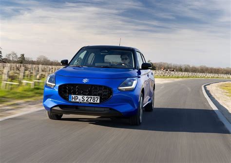 Unathi Enhle More Three Celebs Who Shared Nude Pics In 2022