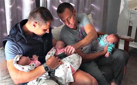 Same Sex Dads Become The First To Have Natural Triplets The Healthy Mummy Uk
