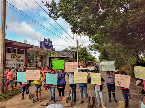 Toman La Carretera Ayutla Cruz Grande Padres De Familia Y Maestros De