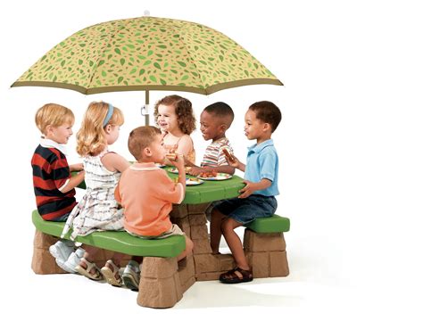 Step2 Naturally Playful Kids Picnic Table with 60-inch Umbrella ...