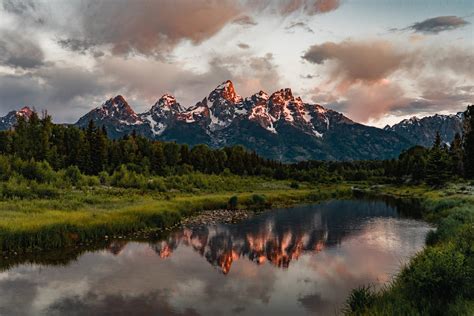 12 Interesting And Beautiful Places To Visit In Wyoming