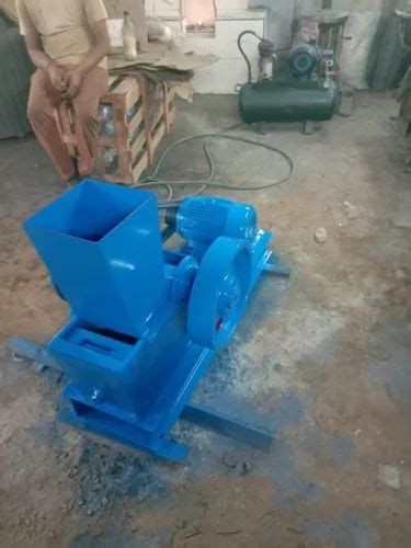 Mild Steel Stone Crusher Machine Capacity Kg Hour At Rs In