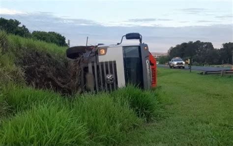 Acidentes Deixam Dois Feridos No Anel Vi Rio Norte De Ribeir O Preto