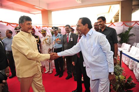 KCR Shakehands With Chandrababu Naidu Pics