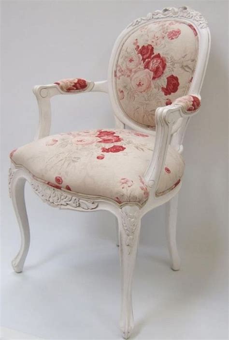 30 Beautiful Shabby Chic Chair Designs For Living Room Shabby Chic