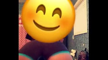 Twerking Bathroom Videos XVIDEOS